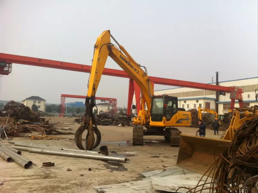 挖掘机油电两用 抓钢机 改装